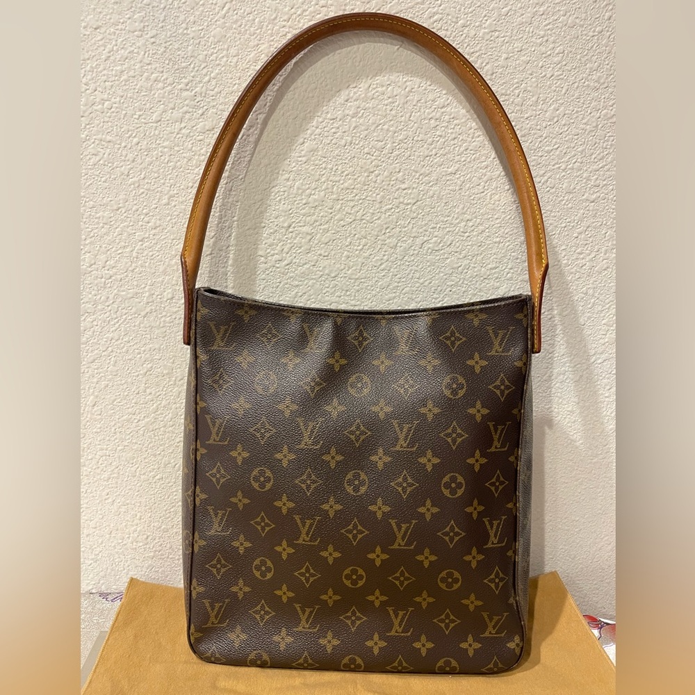 ✨🎉Louis Vuitton Looping Bag GM✨